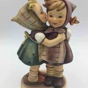 Hummel Goebel Figurine "TELLING HER SECRET" HUM196 /0 TMK4 5" Tall